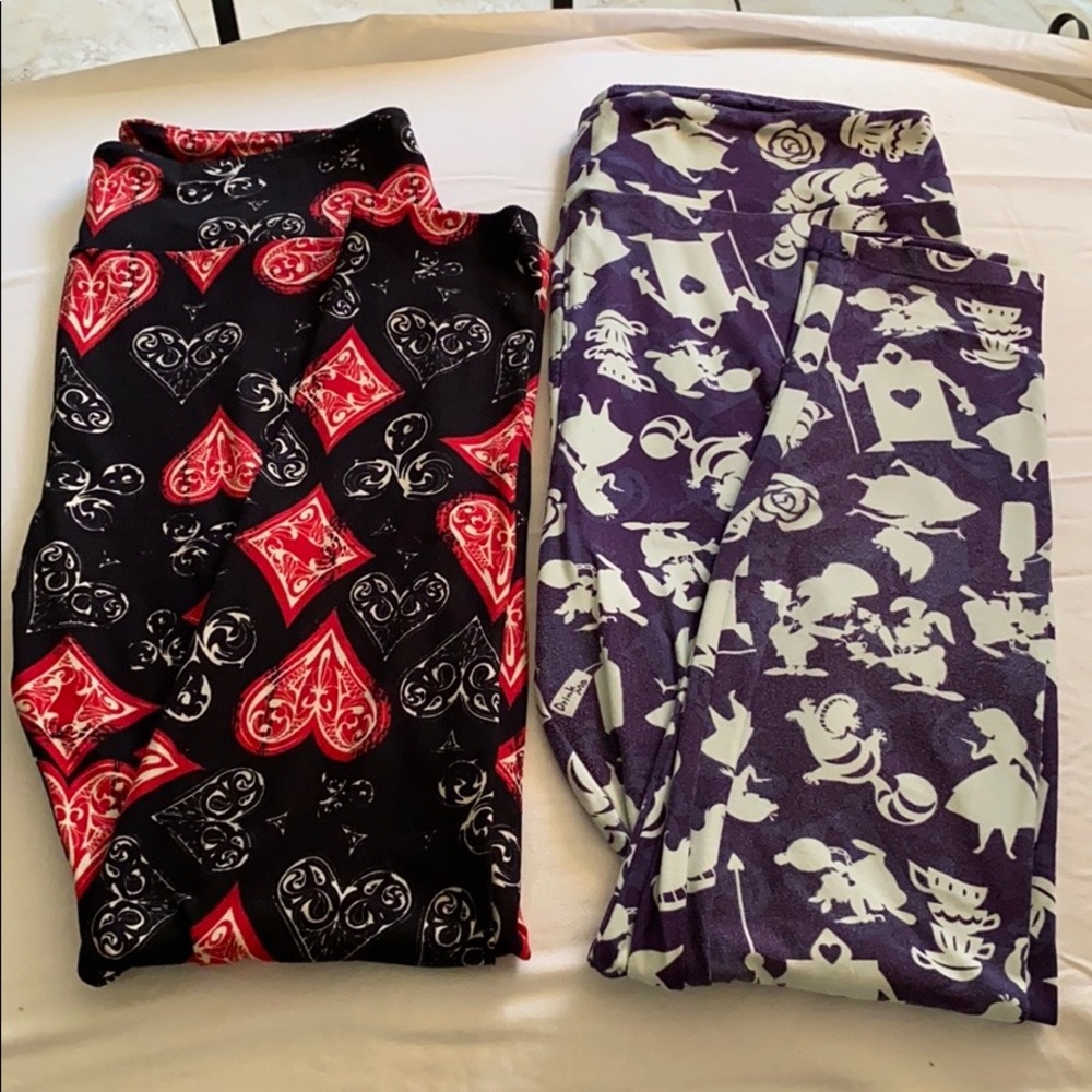 ****SOLD**** LuLaRoe Leggings -Alice in Wonderland